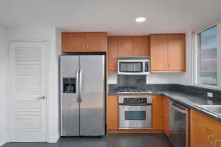 Photo #6: 260014778 Listing