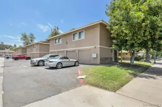 Photo #2: 260014808 Listing