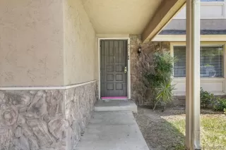 Photo #3: 260014808 Listing