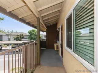 Photo #3: 260014838 Listing