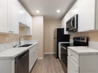 Photo #5: 260014838 Listing