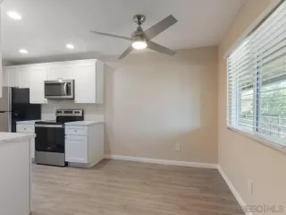 Photo #6: 260014838 Listing