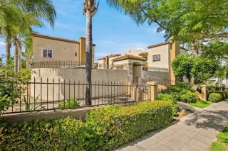 Photo #1: 260014856 Listing