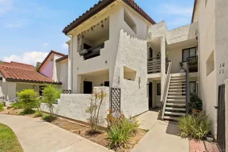 Photo #3: 260014857 Listing
