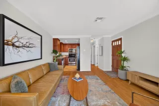 Photo #5: 260014861 Listing