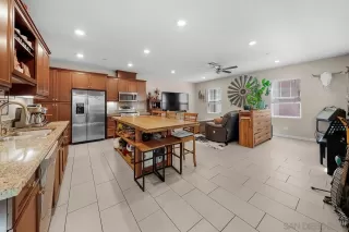 Photo #1: 260014867 Listing