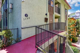 Photo #1: 260014886 Listing