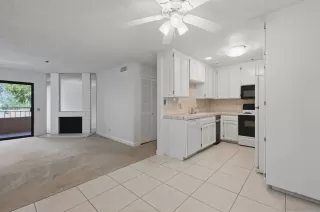 Photo #1: 260014898 Listing