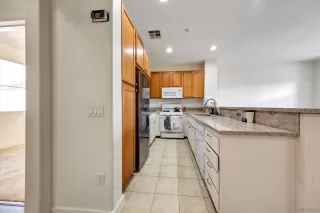 Photo #1: 2600149 Listing 