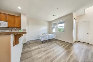 Photo #3: 2600149 Listing 