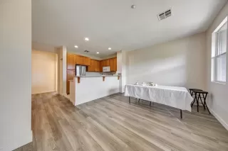 Photo #5: 2600149 Listing 