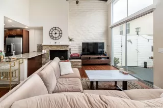 More Details about MLS # 260014925 : 2544 NAVARRA DR UNIT 4