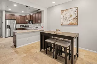Photo #3: 260014935 Listing