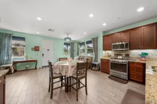 Photo #2: 260014999 Listing 