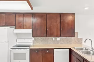 Photo #6: 260015024 Listing