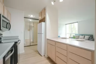 Photo #3: 260015029 Listing