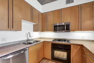 Photo #3: 260015048 Listing 