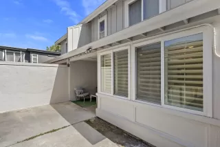 Photo #4: 260015056 Listing