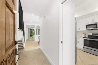 Photo #6: 260015056 Listing
