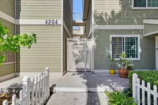 Photo #1: 260015057 Listing