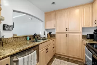 Photo #1: 260015060 Listing