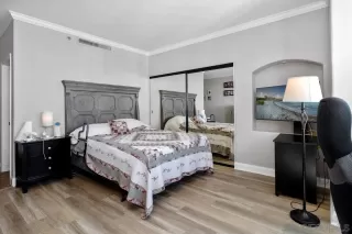 Photo #4: 260015060 Listing