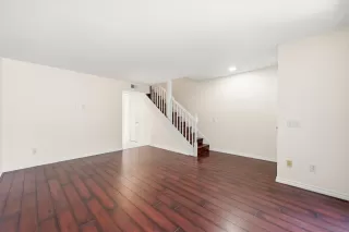 Photo #3: 260015075 Listing
