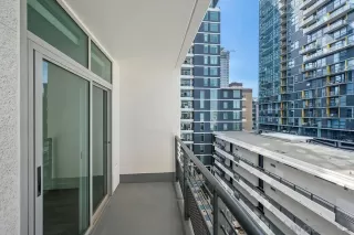 Photo #4: 260015101 Listing