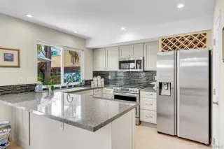 Photo #2: 260015153 Listing