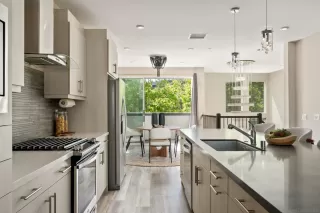 Photo #1: 260015156 Listing