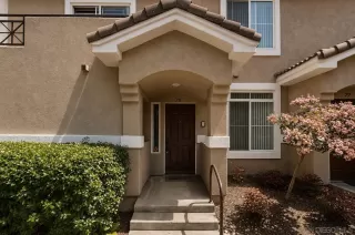 Photo #1: 260015196 Listing