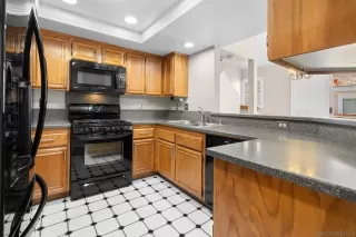 Photo #5: 260015196 Listing