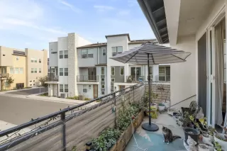 Photo #4: 260015239 Listing