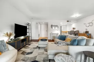 Photo #4: 260015261 Listing
