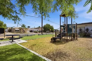 Photo #4: 260015302 Listing 