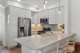 Photo #5: 260015444 Listing 