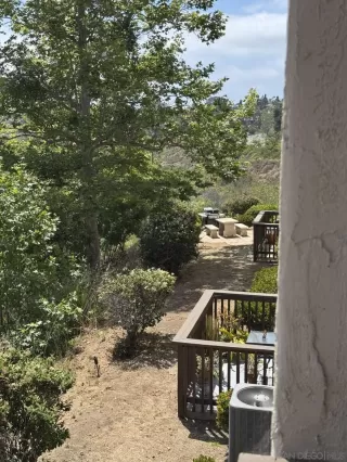 Photo #4: 260015499 Listing 