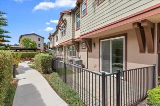 Photo #3: 260015516 Listing 