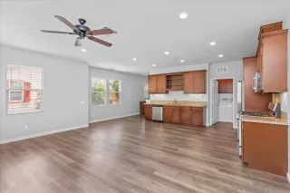 Photo #5: 260015516 Listing 