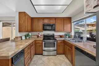 Photo #5: 260015519 Listing 