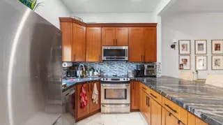 Photo #2: 260015540 Listing 