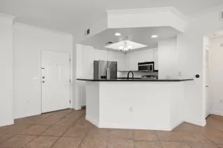 Photo #3: 260015544 Listing 