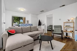 Photo #5: 260015547 Listing 