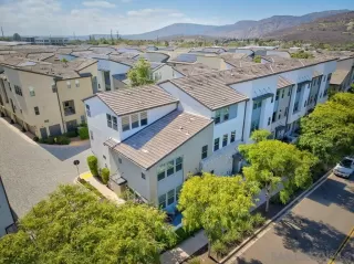 Photo #2: 260015554 Listing 