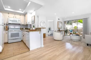 Photo #2: 260015586 Listing 
