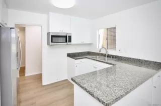 Photo #5: 260015595 Listing 