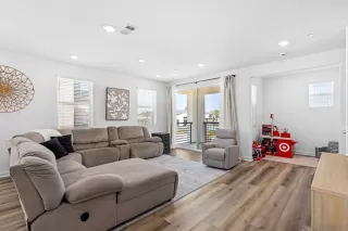 Photo #6: 260015638 Listing 