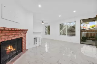 Photo #4: 260015644 Listing 