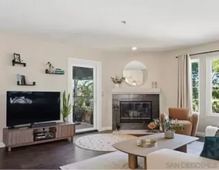 Photo #1: 260015667 Listing