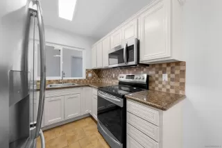 Photo #2: 260015740 Listing 